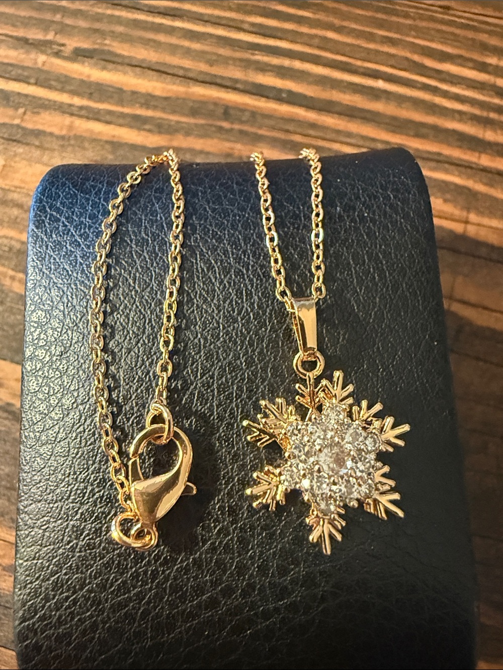 Gold Plated Crystal Rotating Spinning Floral Rose G Snowflake Pendant Necklace